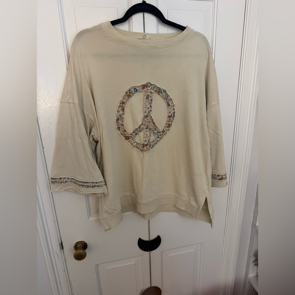 Easel Soft Cream Peace Patchwork Sweatshirt
